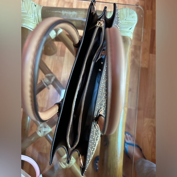 Michael Kors Studded Handbag EUC - Picture 6 of 6